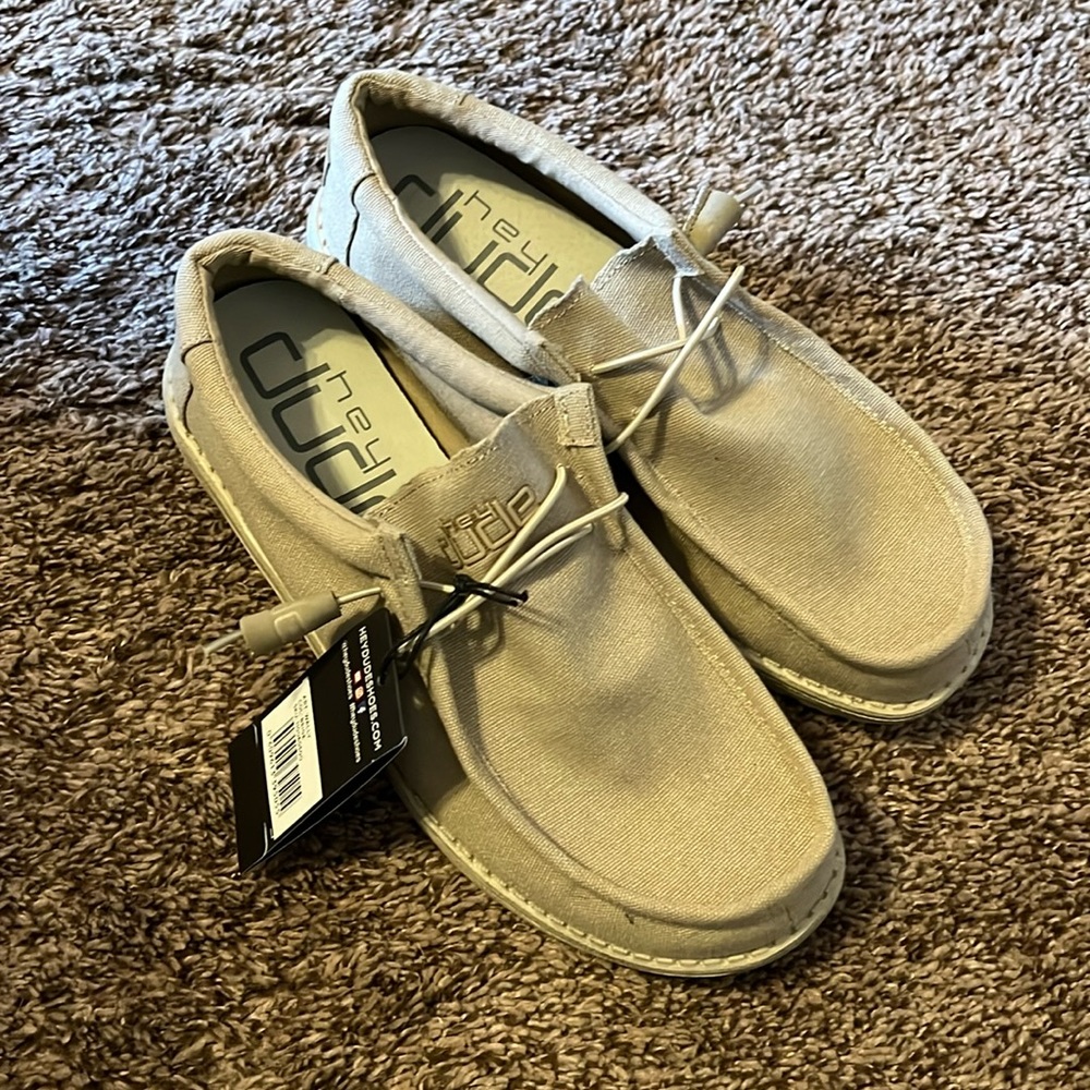 Hey Dude Wallys (Beige)